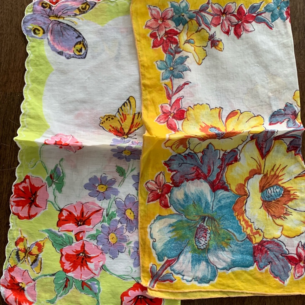 Vintage Floral Handkerchief Set BEAUTIFUL